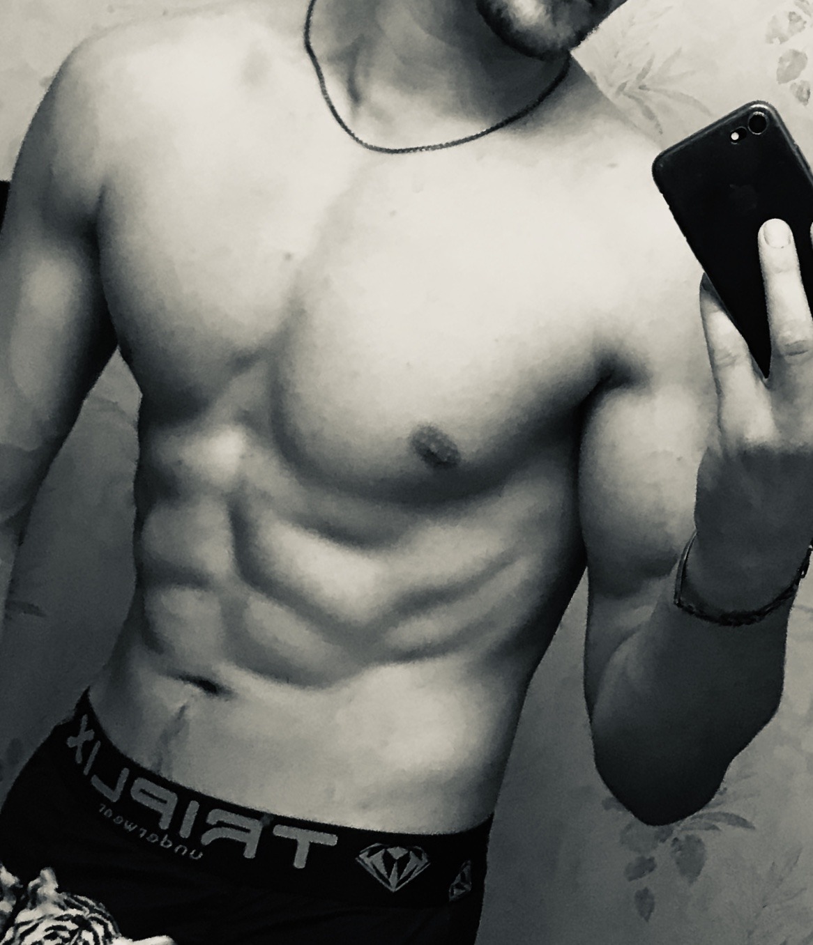 Profil de Zayed, 27 ans, Escorte à Weilerbach