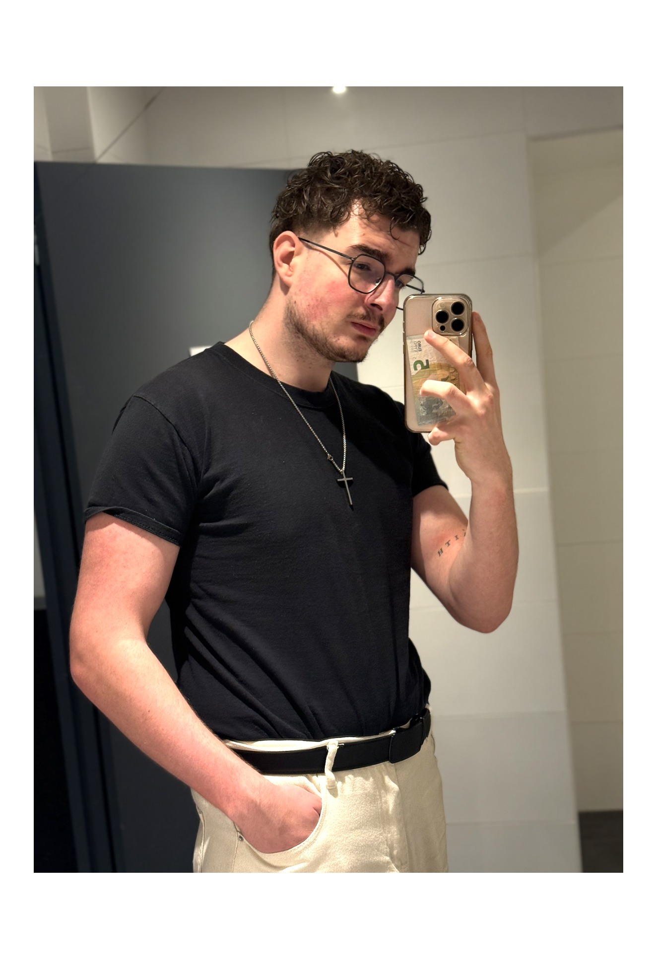 Profil de Mohamed-younes, 21 ans, Escorte à Kaesfurt