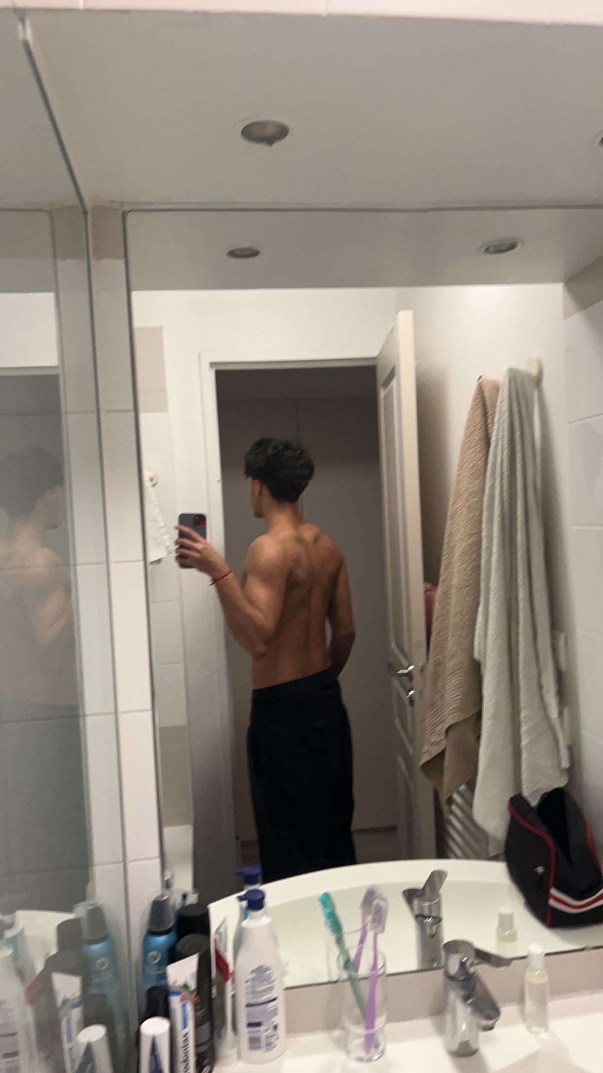 Profil de Reyan, 19 ans, Escorte à Munshausen