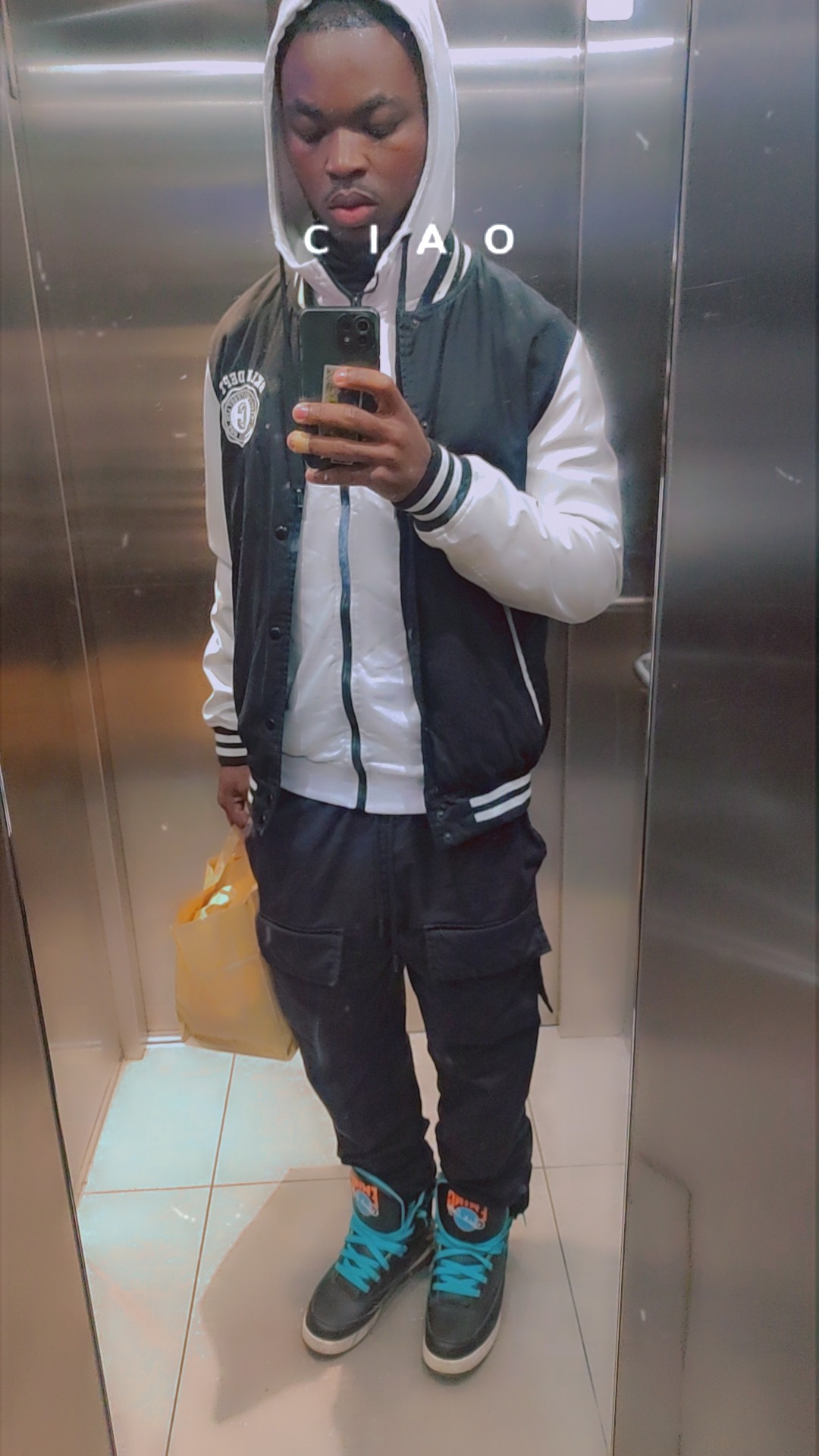 Profil de Paul-emmanuel, 22 ans, Escorte à Eselborn