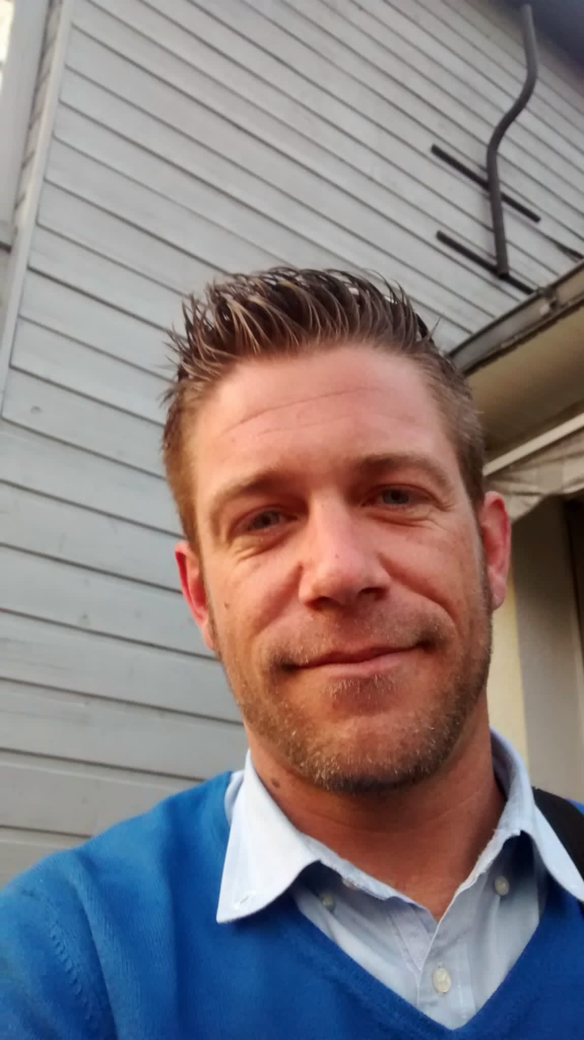 Profil de Yahia, 47 ans, Escorte à Doennange