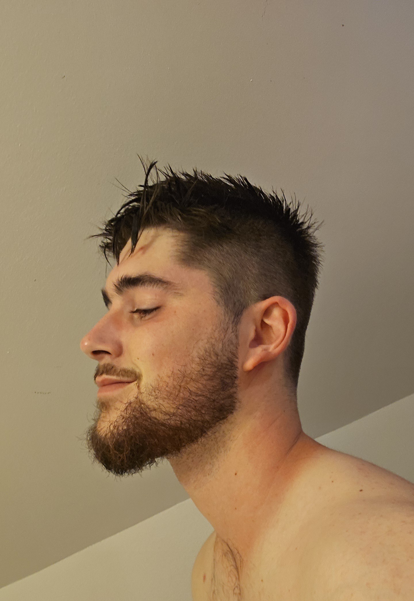 Profil de Kyrian, 25 ans, Escorte à Breidfeld