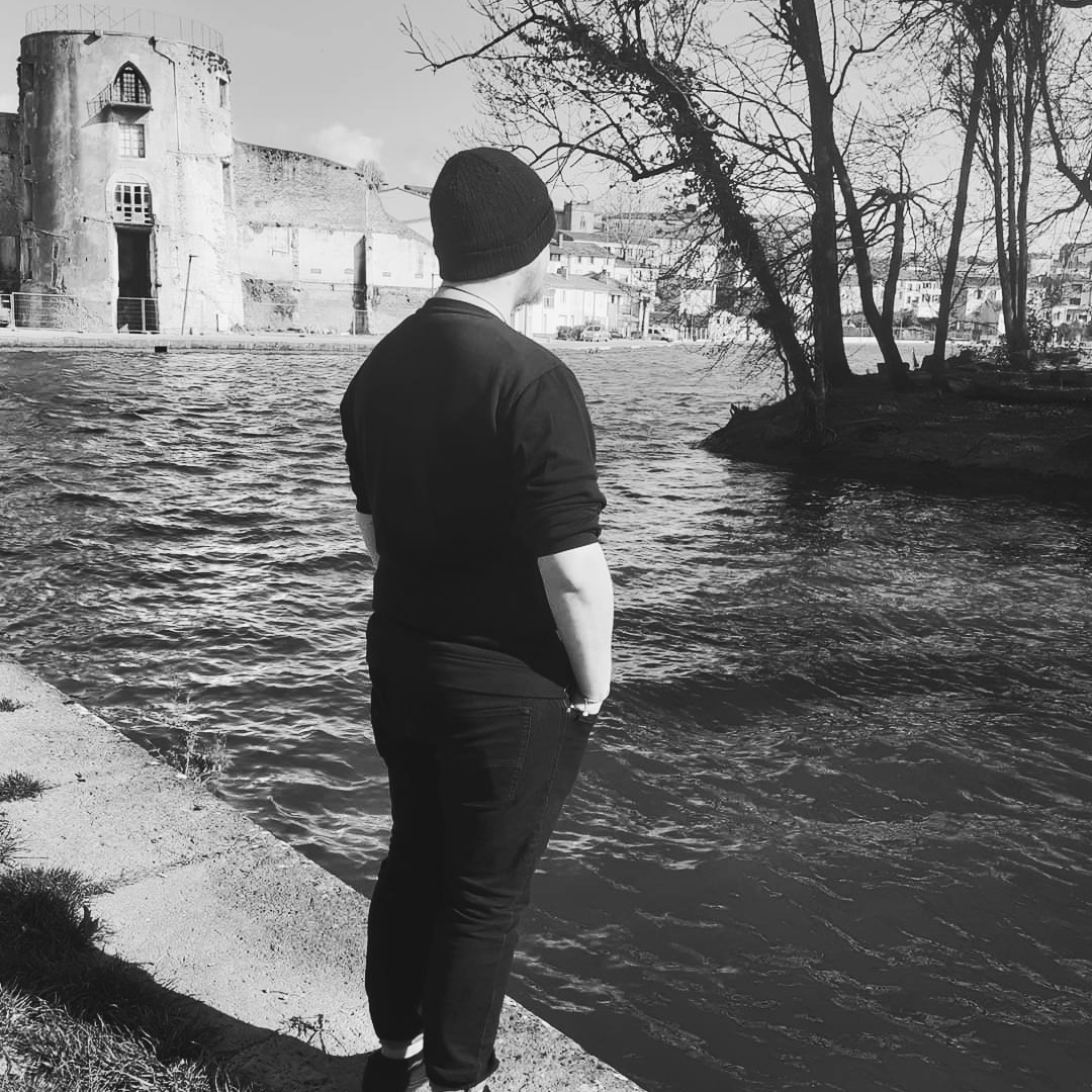 Profil de Aston, 25 ans, Escorte à Grass