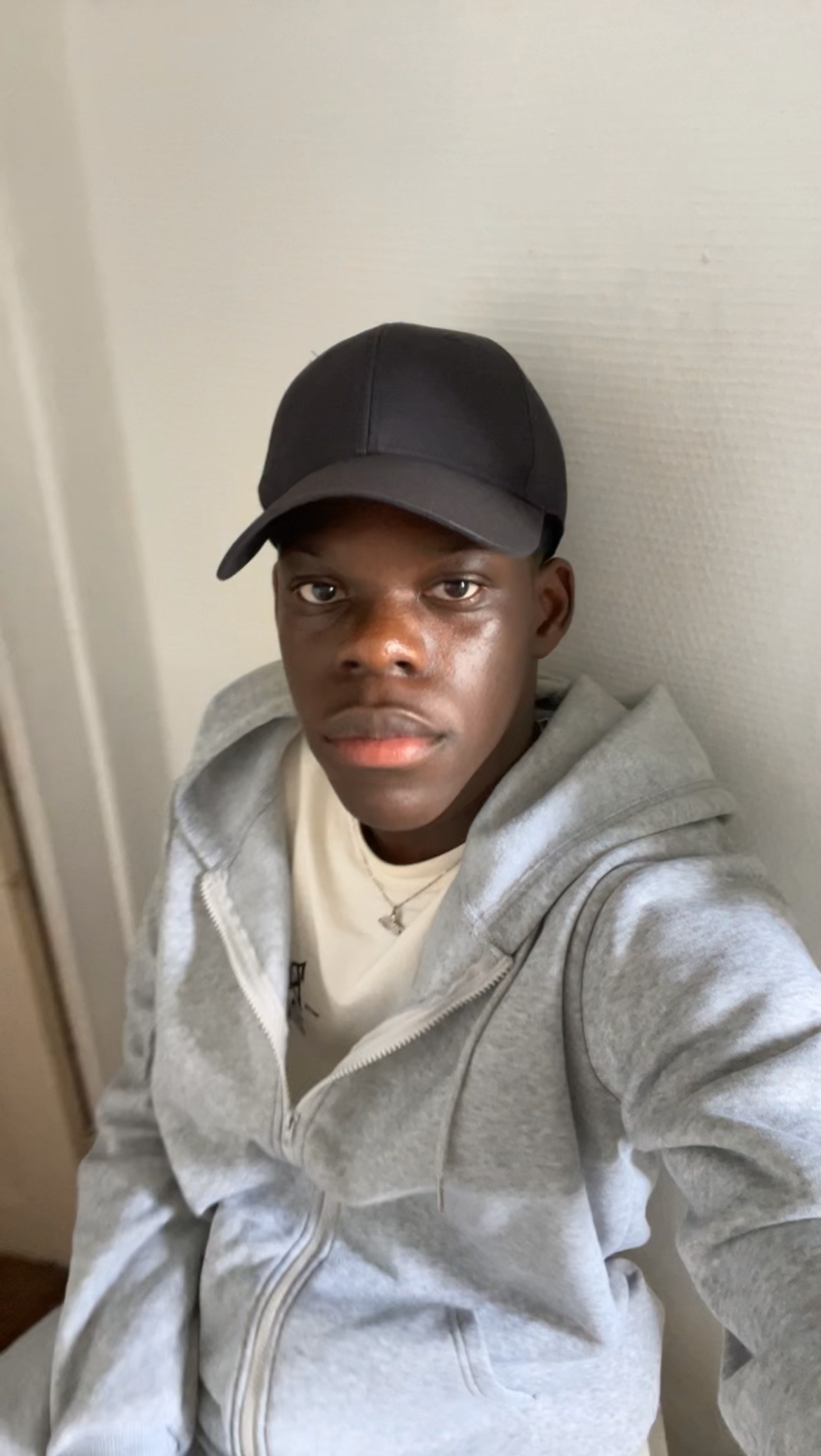 Profil de Ayyoub, 19 ans, Escorte à Kalborn