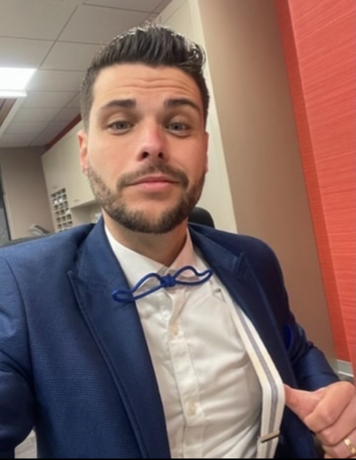 Profil de Leonid, 35 ans, Escorte à Clemency