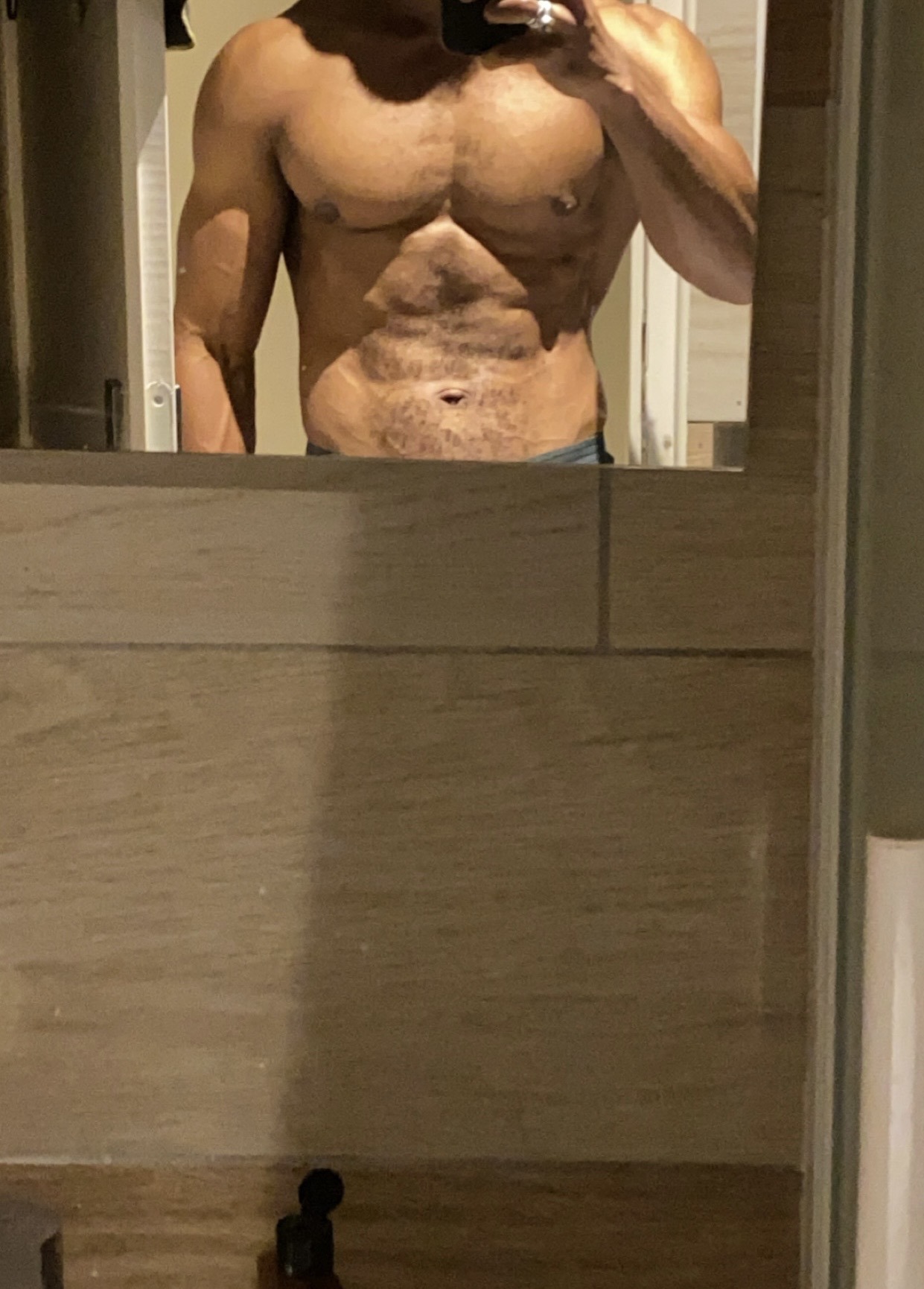 Profil de Shaun, 27 ans, Escorte à Troisvierges