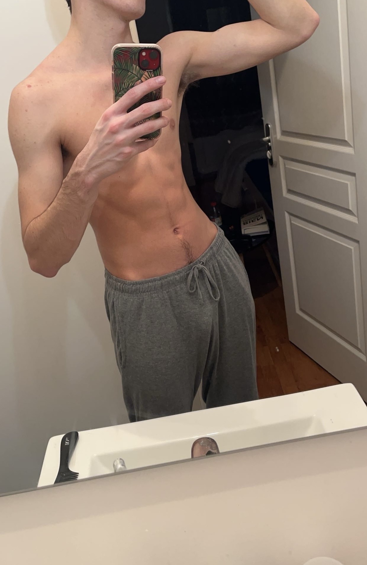 Profil de Yash, 24 ans, Escorte à Biwerbach