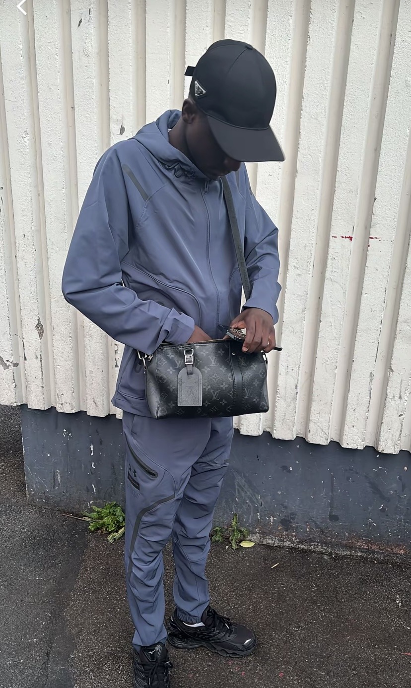 Profil de Amirouche, 22 ans, Escorte à Rambrouch