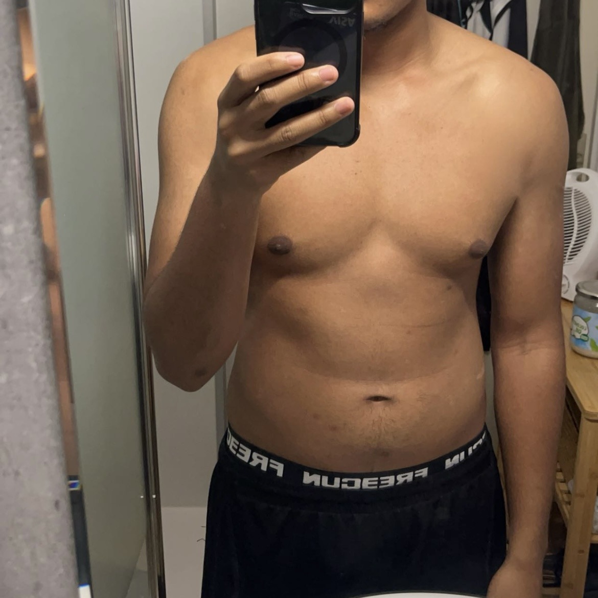 Profil de Vivian, 21 ans, Escorte à Klingelscheuer