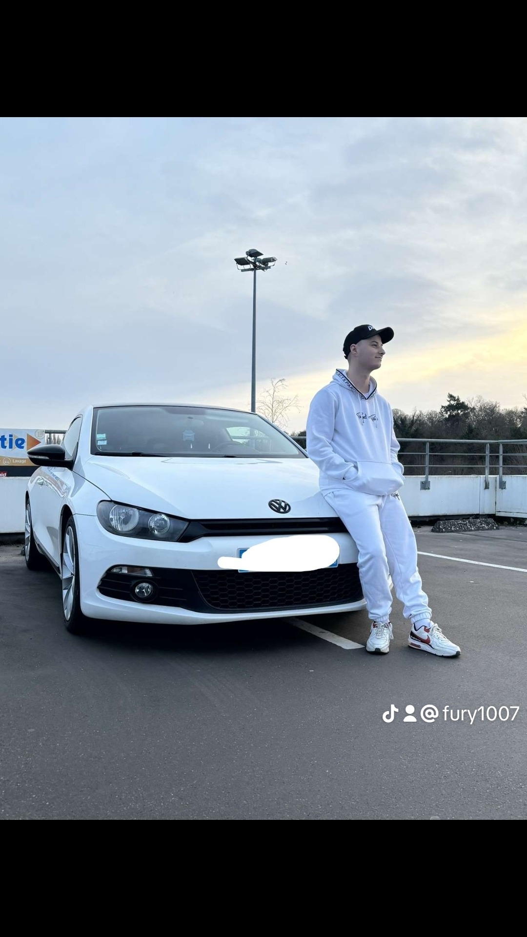 Profil de Miroslav, 23 ans, Escorte à Rodershausen